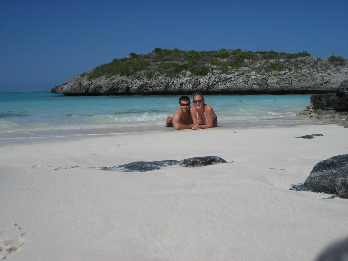 Hollywood Beach Suites Turks And Caicos Whitby Dış mekan fotoğraf